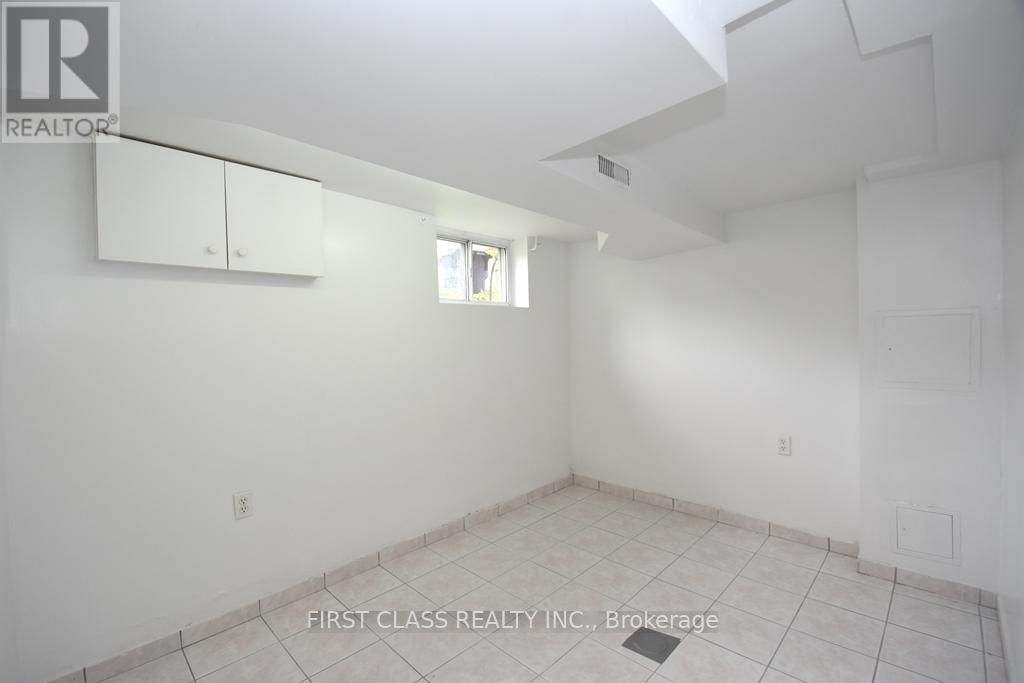 Bsmt - 1050 WOODBINE AVENUE Image 10