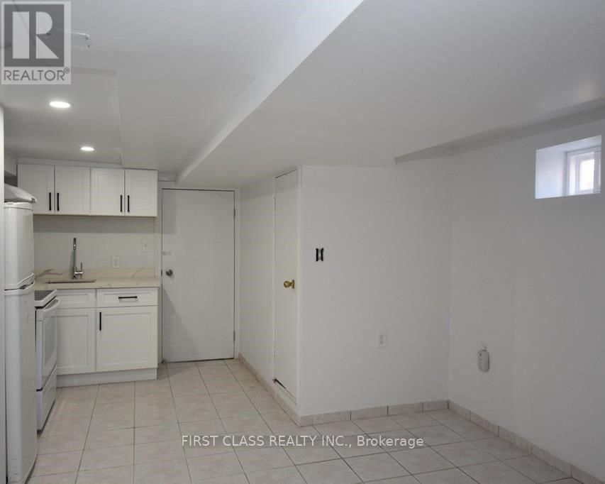 Bsmt - 1050 WOODBINE AVENUE Image 6