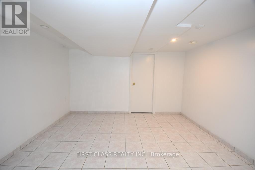 Bsmt - 1050 WOODBINE AVENUE Image 8