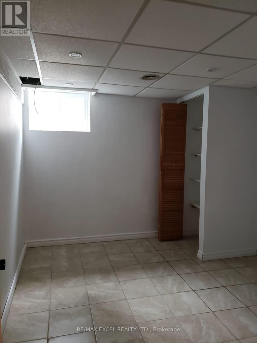 7 LA PEER BOULEVARD Image 10