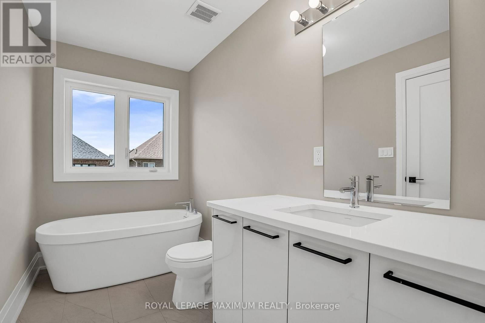 139 CLOSSON DRIVE Image 25