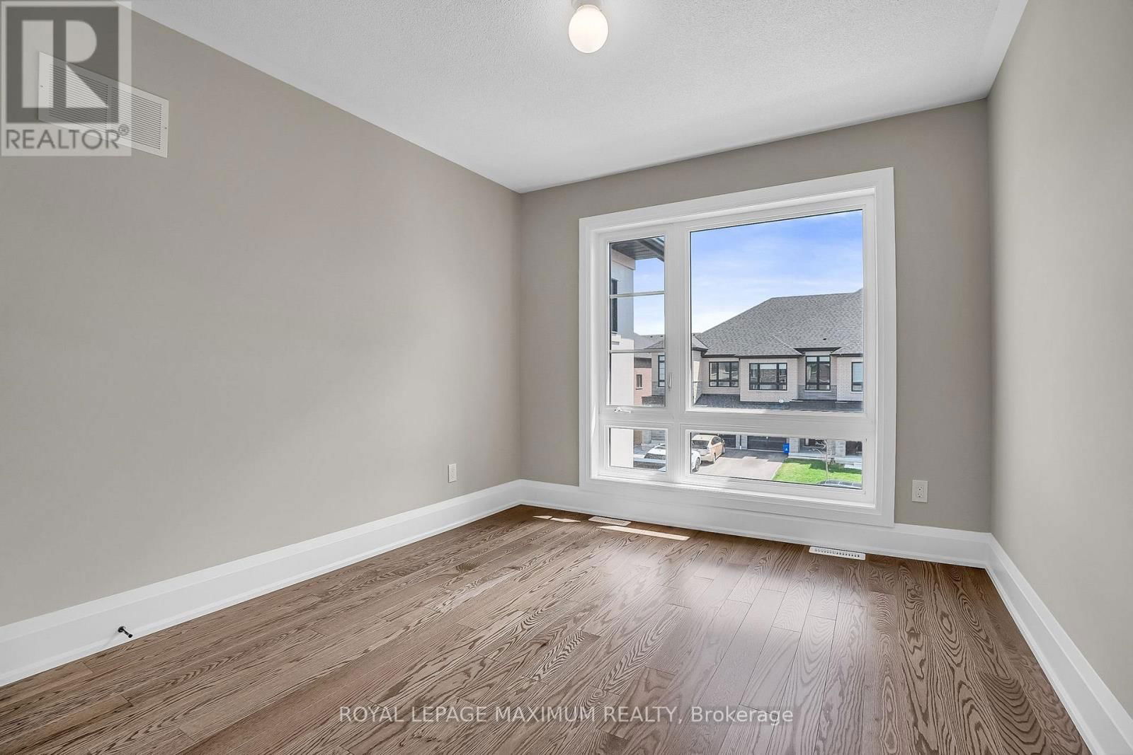 139 CLOSSON DRIVE Image 32