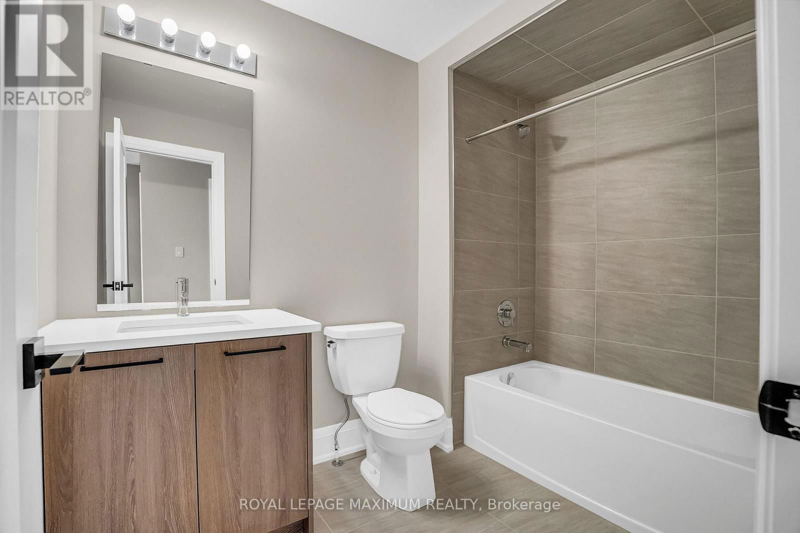 139 CLOSSON DRIVE Image 33
