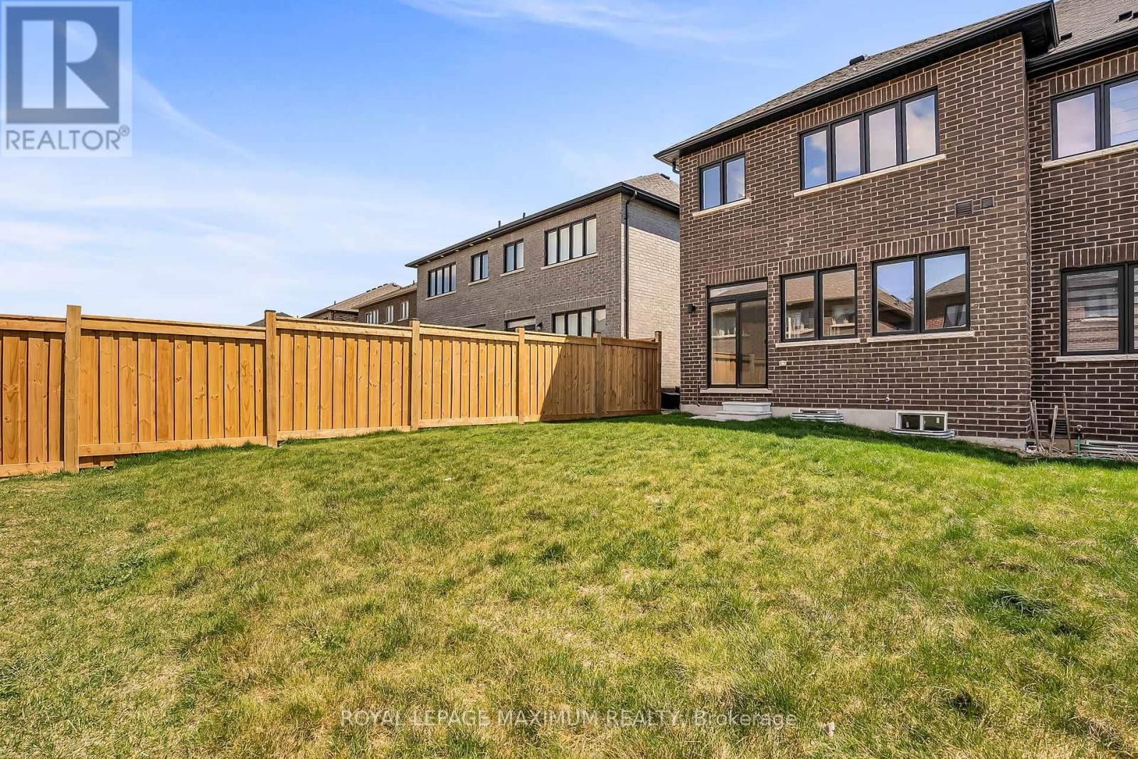 139 CLOSSON DRIVE Image 35