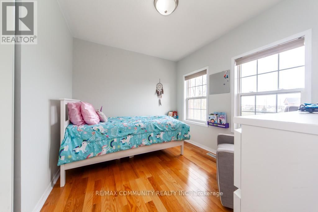 17 - 575 STEEPLE HILL Image 33