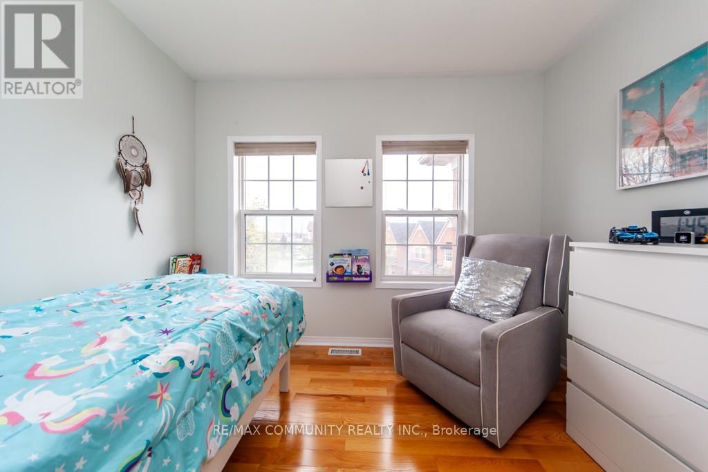17 - 575 STEEPLE HILL Image 34