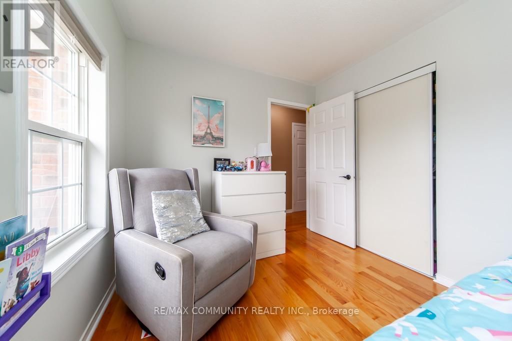 17 - 575 STEEPLE HILL Image 35