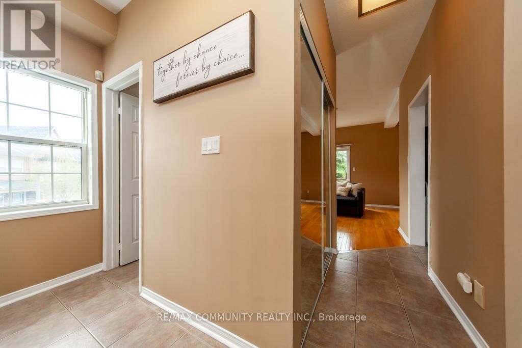 17 - 575 STEEPLE HILL Image 4