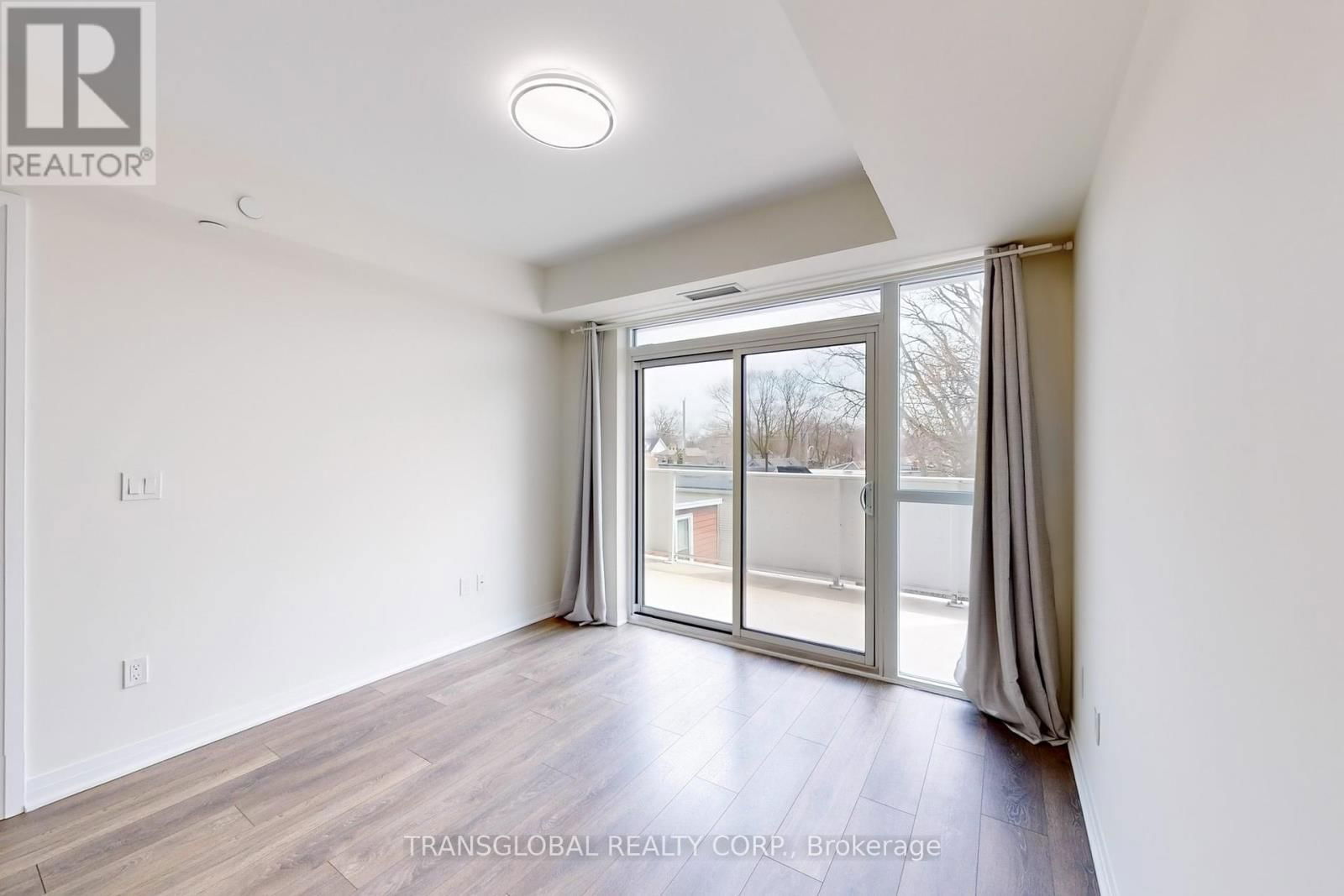 308 - 2301 DANFORTH AVENUE Image 7