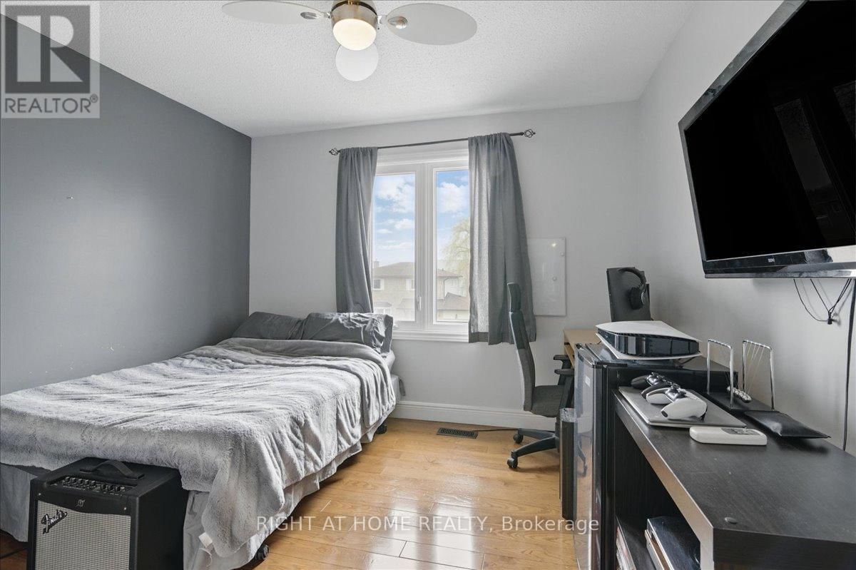 65 HEATH CRESCENT Image 22