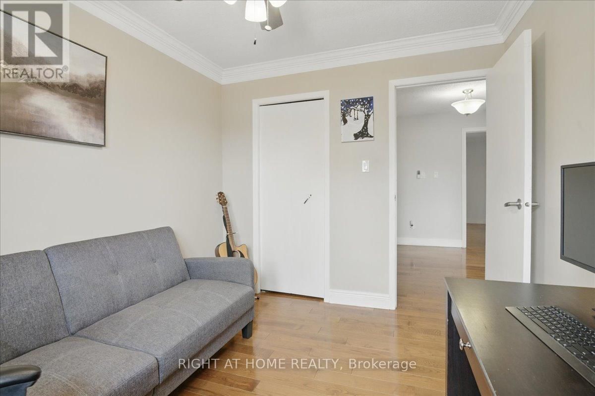 65 HEATH CRESCENT Image 25