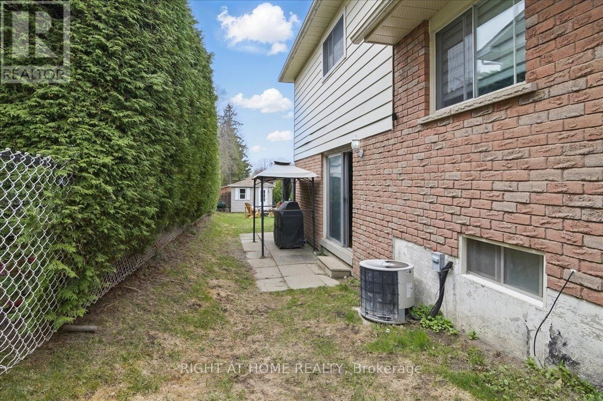 65 HEATH CRESCENT Image 35