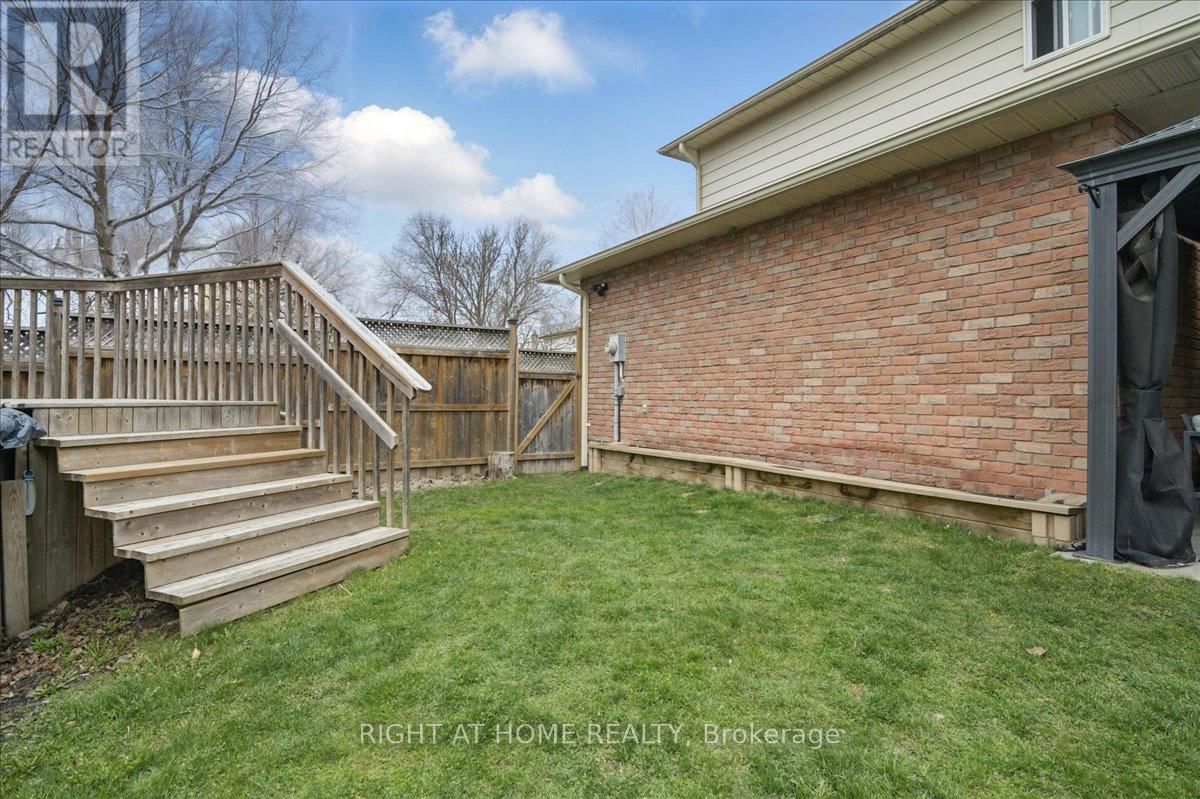 65 HEATH CRESCENT Image 42