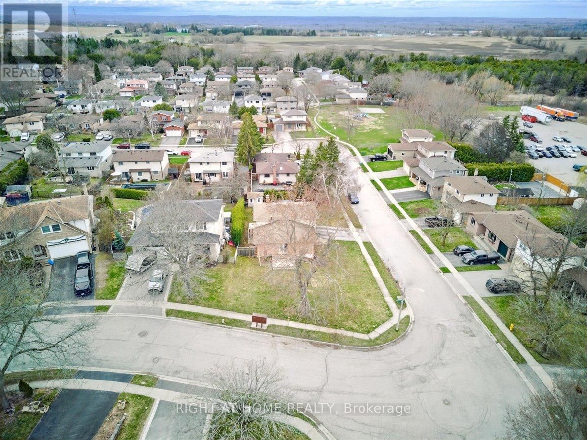 65 HEATH CRESCENT Image 44