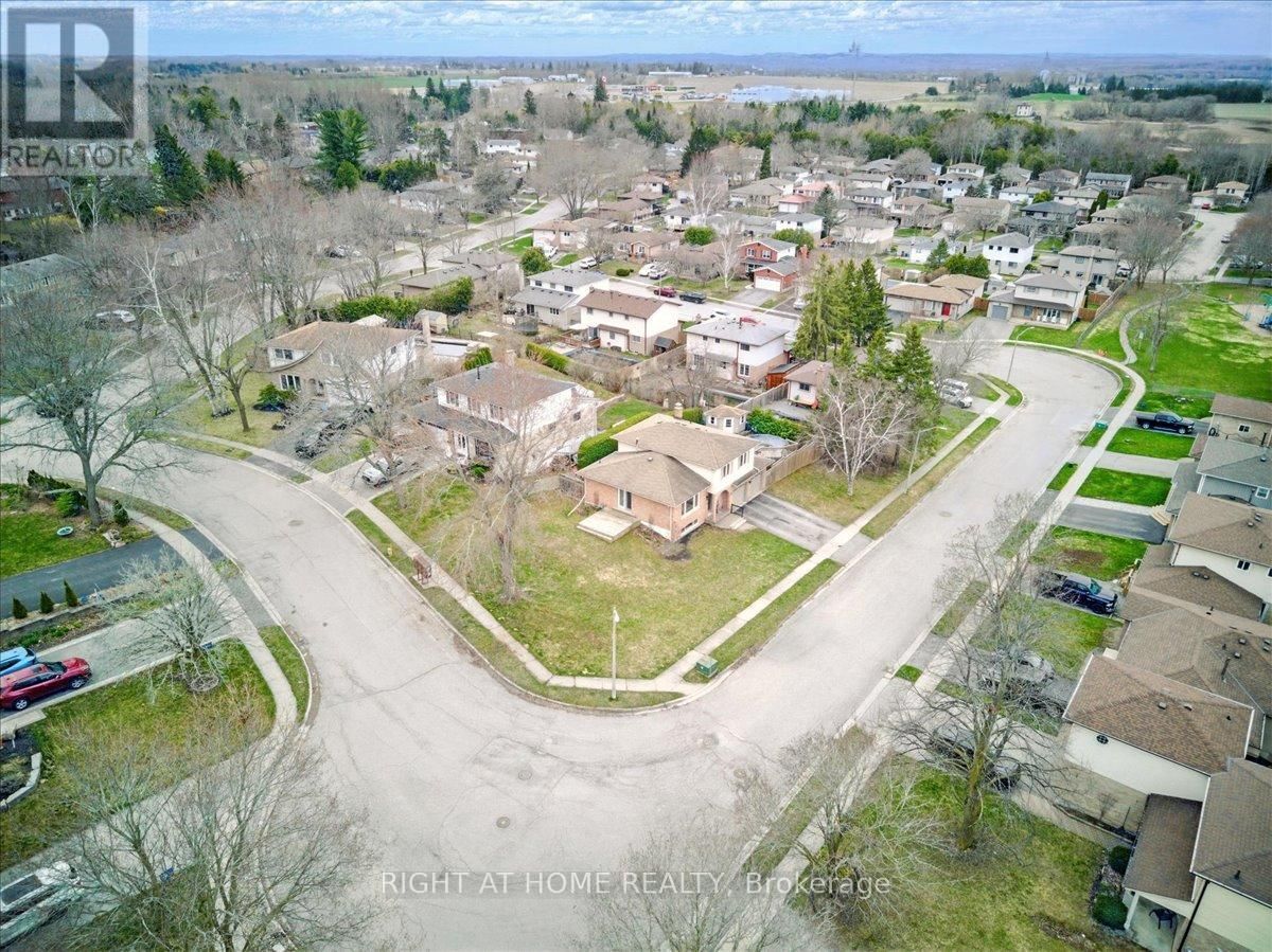 65 HEATH CRESCENT Image 45