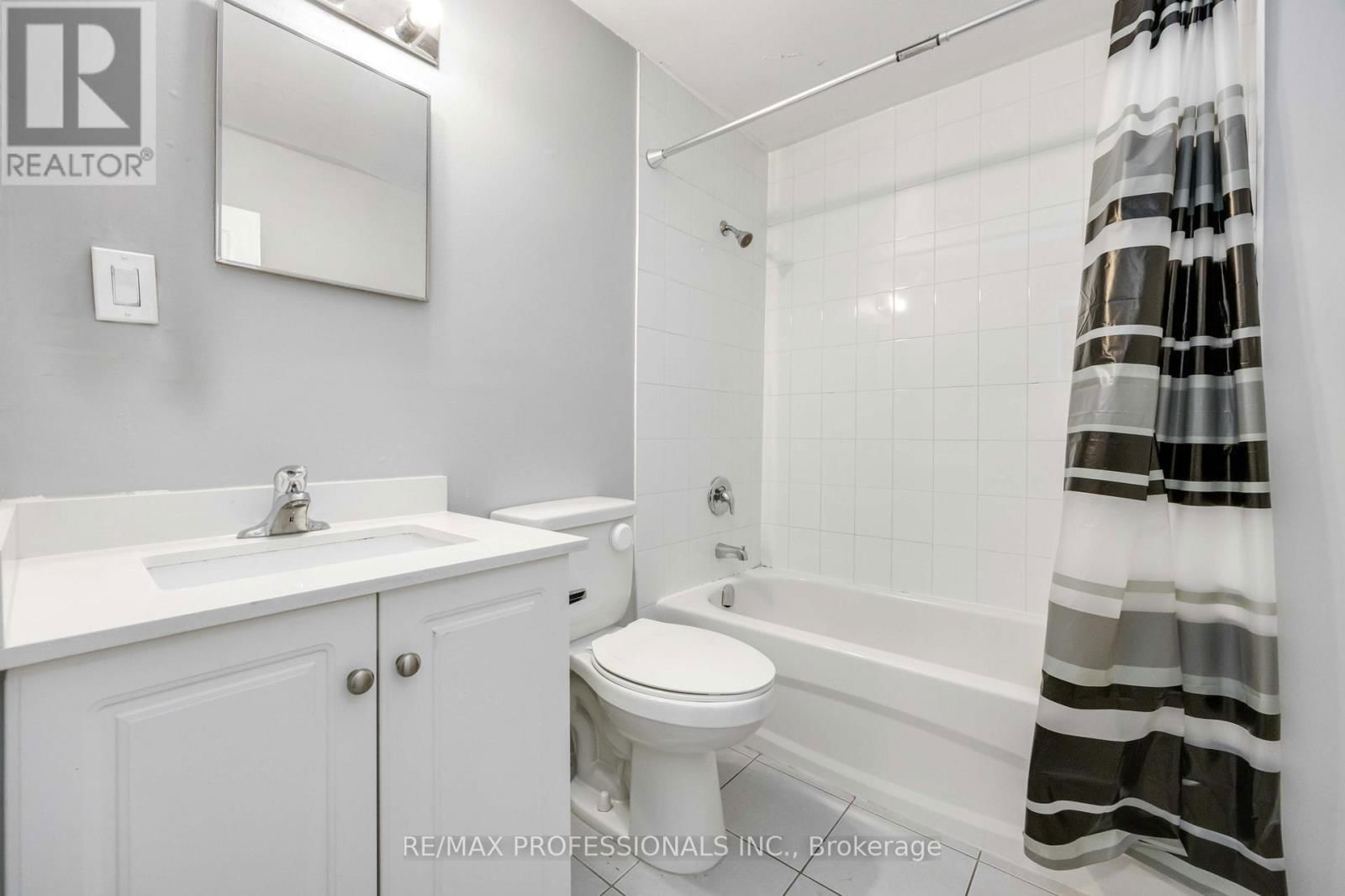 220 MAIN STREET Image 9