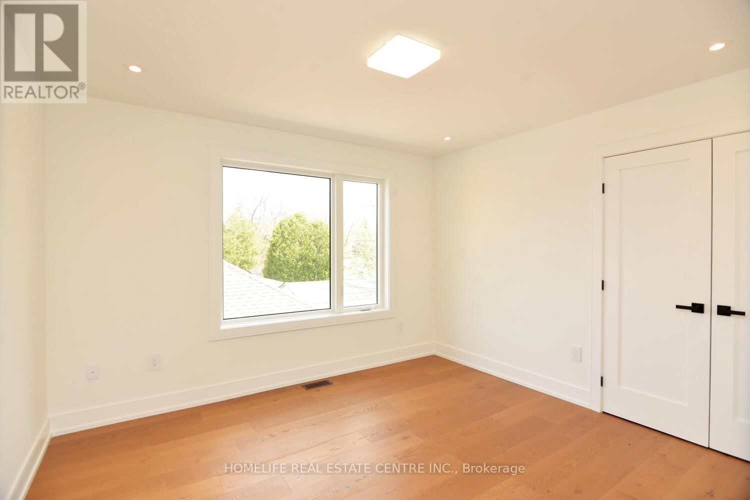 1 CAMILLA CRESCENT Image 30