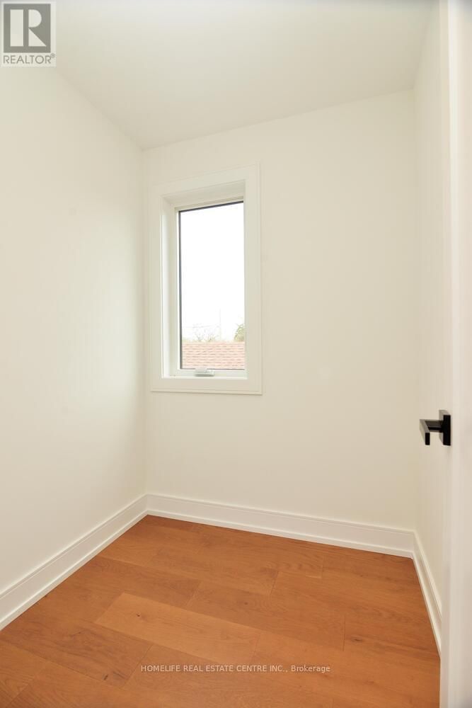 1 CAMILLA CRESCENT Image 36