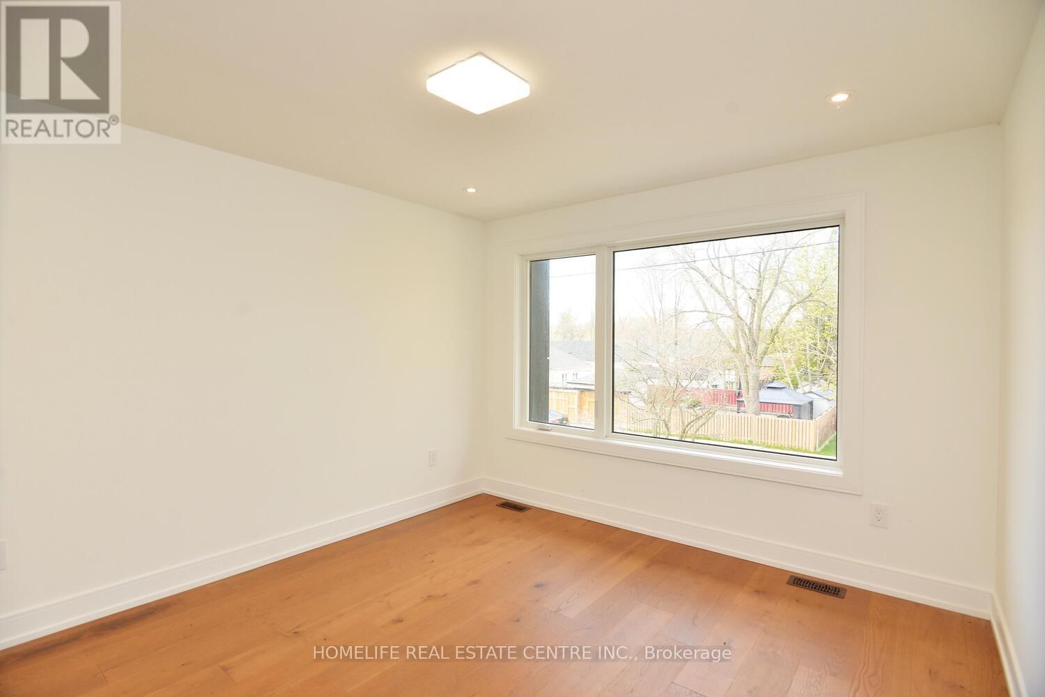 1 CAMILLA CRESCENT Image 37