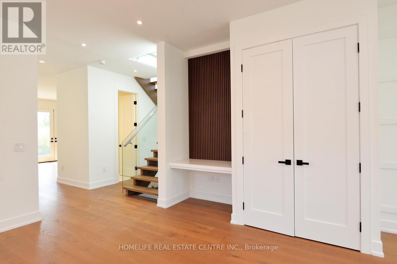 1 CAMILLA CRESCENT Image 9