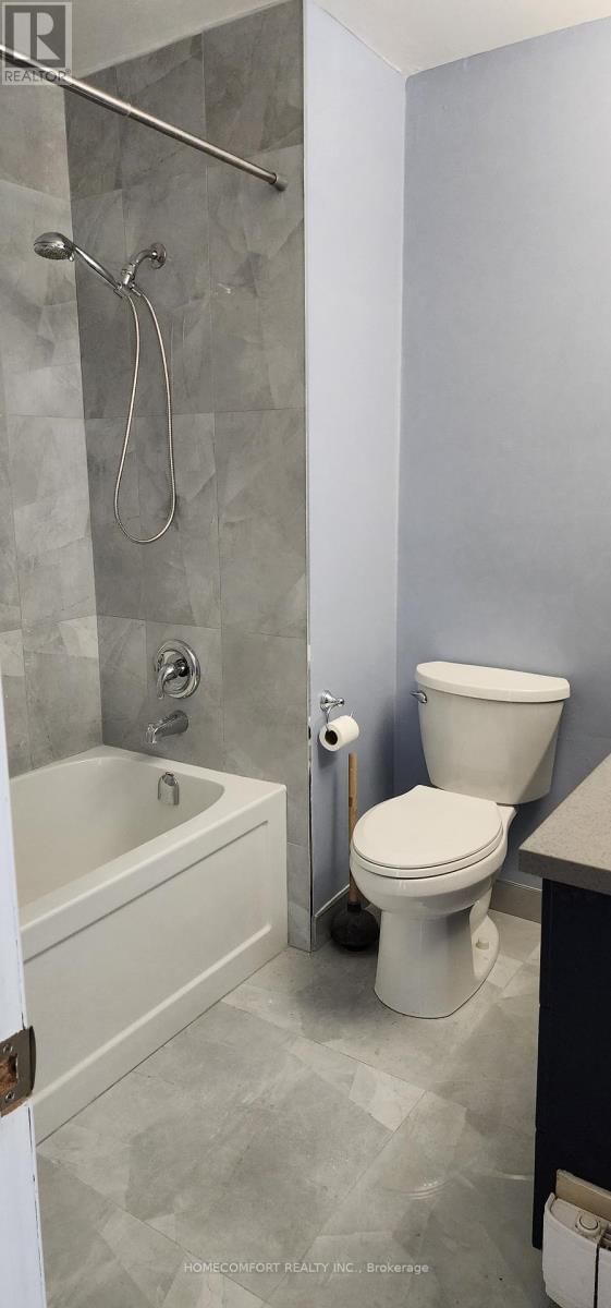 2 - 987 PAPE AVENUE Image 3