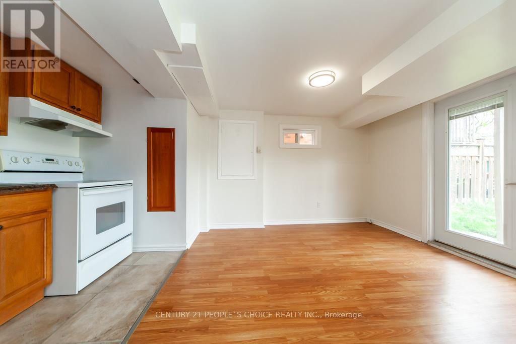 35 FERNBANK PLACE Image 17