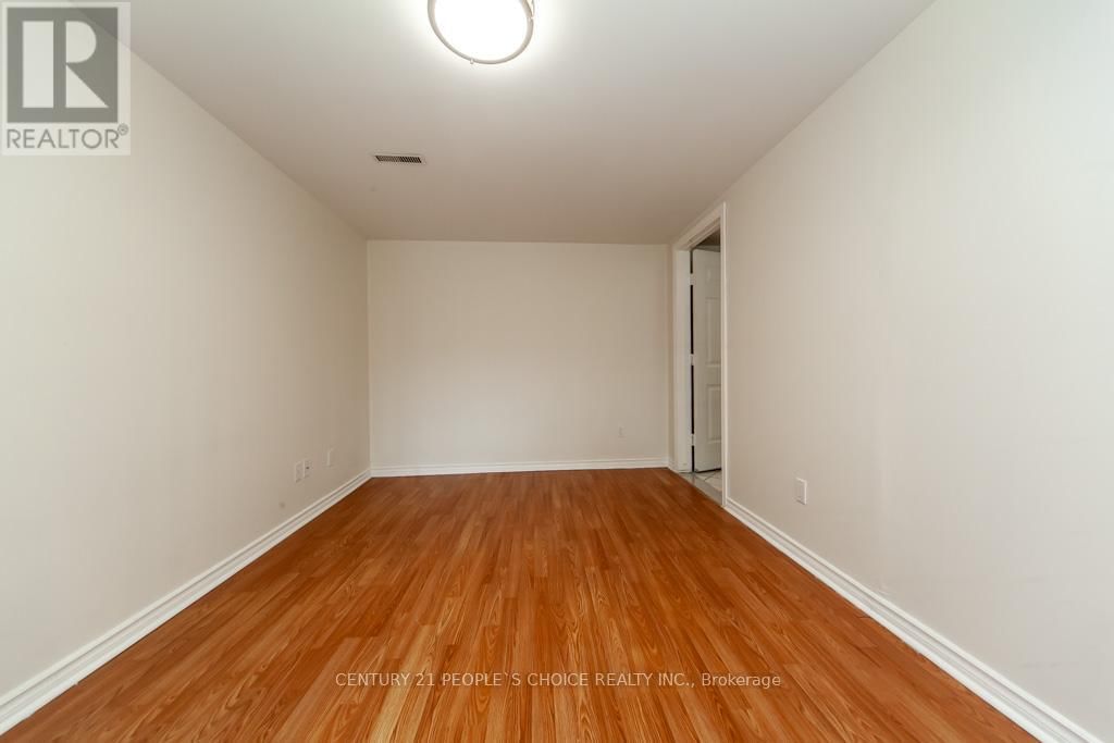 35 FERNBANK PLACE Image 18