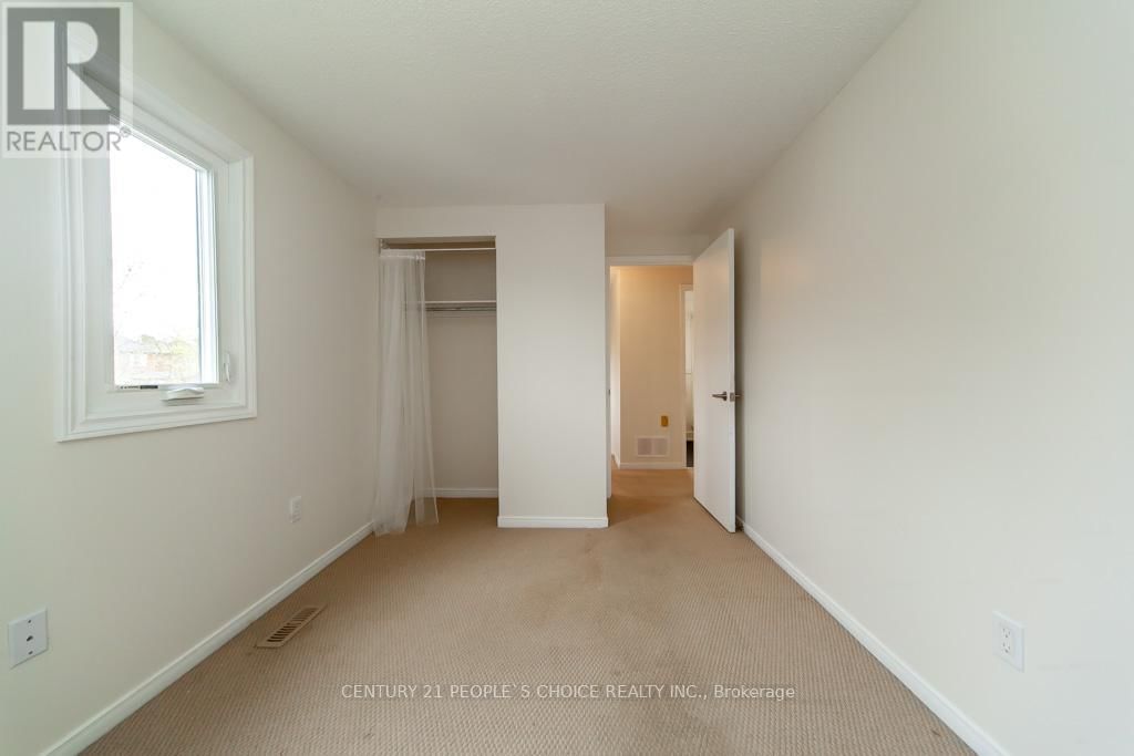 35 FERNBANK PLACE Image 23