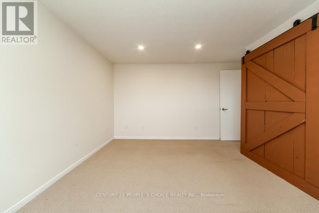 35 FERNBANK PLACE Image 31