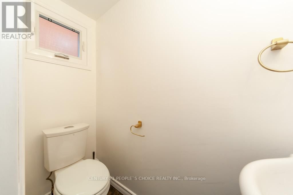 35 FERNBANK PLACE Image 36