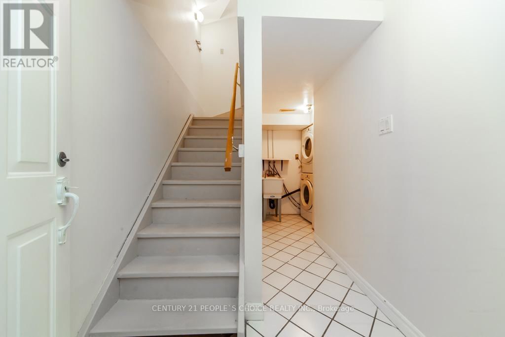 35 FERNBANK PLACE Image 9