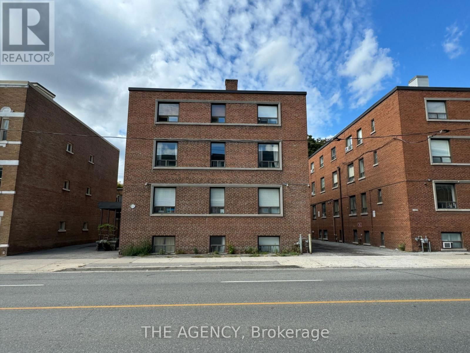 203 - 852 BROADVIEW AVENUE Image 7