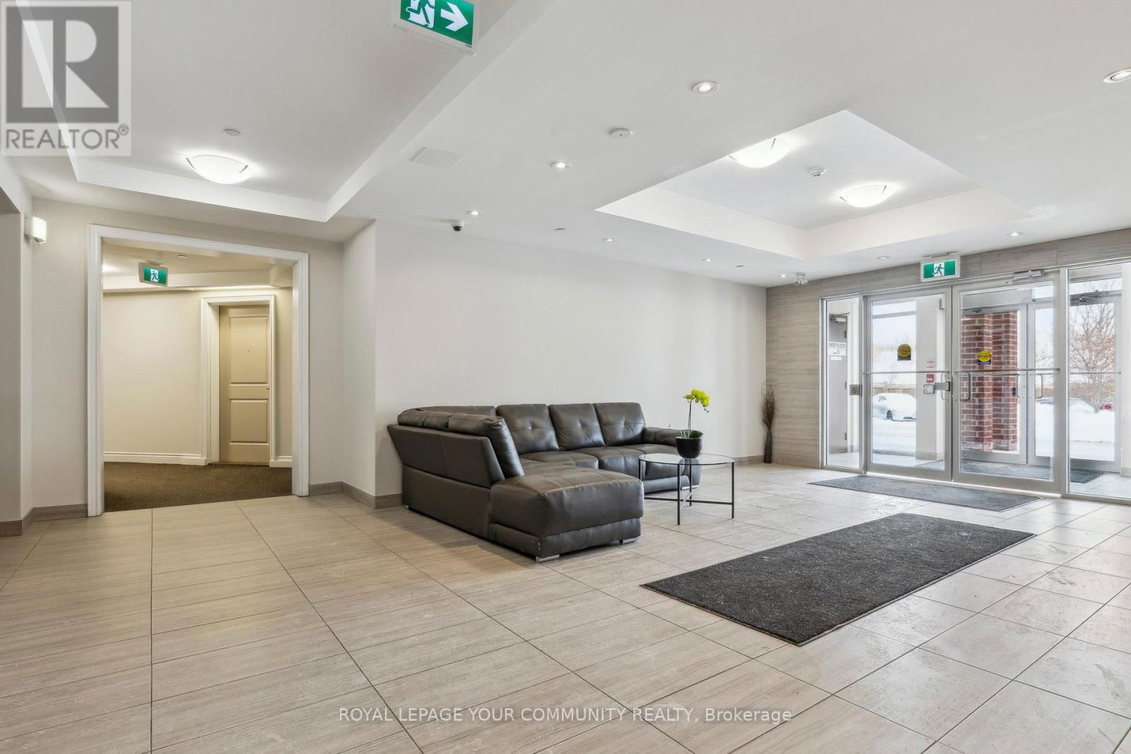 102 - 80 ASPEN SPRINGS DRIVE Image 4