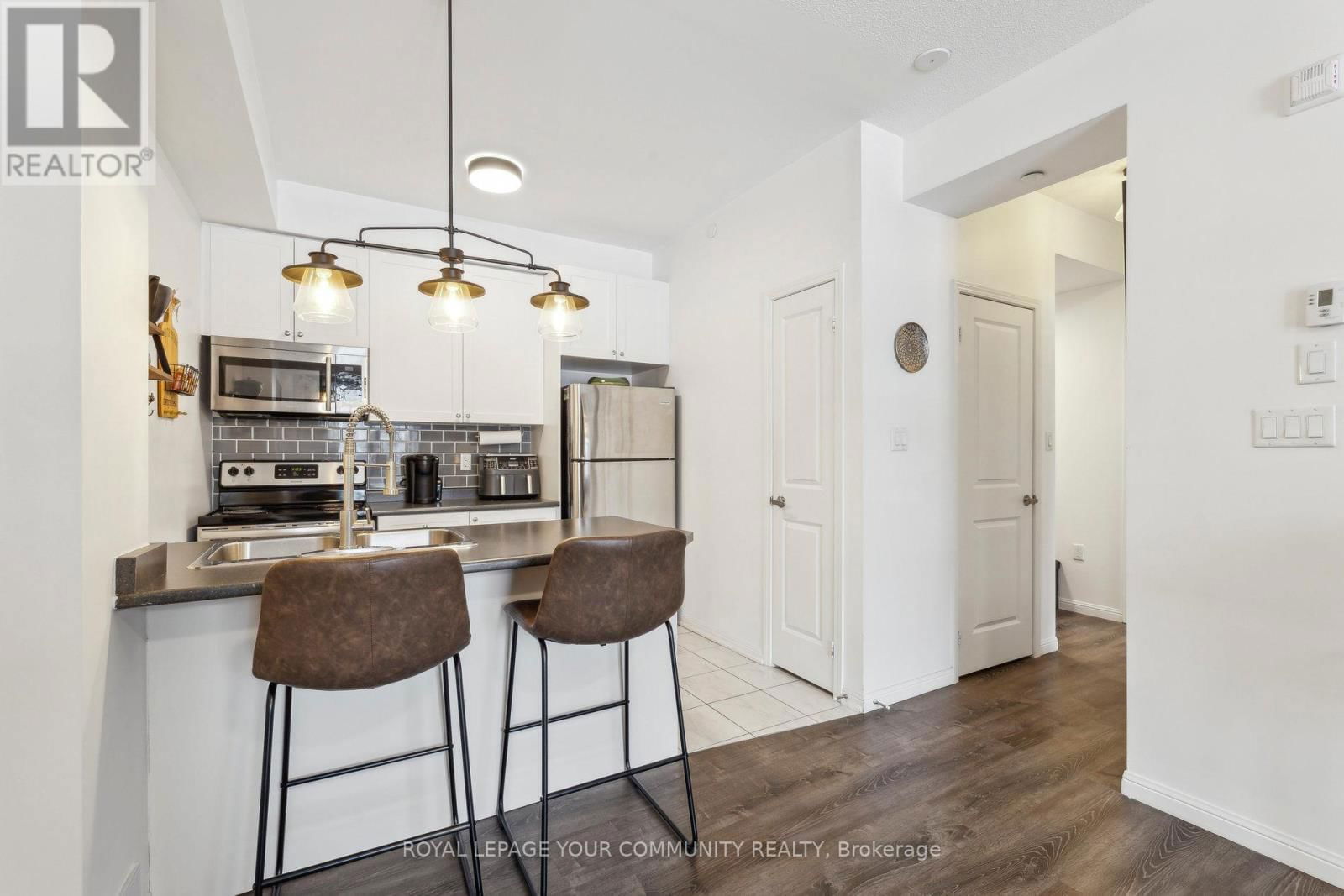 102 - 80 ASPEN SPRINGS DRIVE Image 9