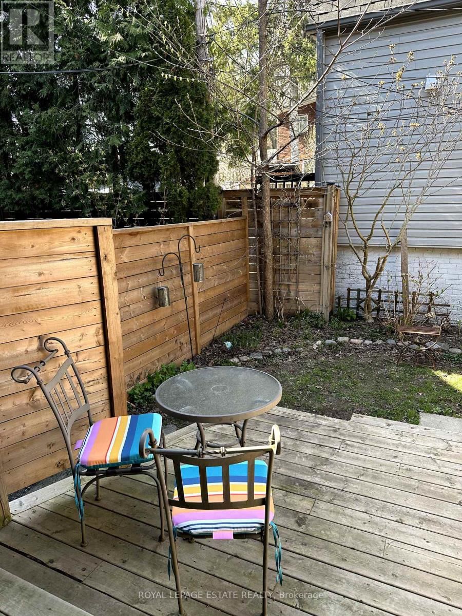 14 CASSELS AVENUE Image 16