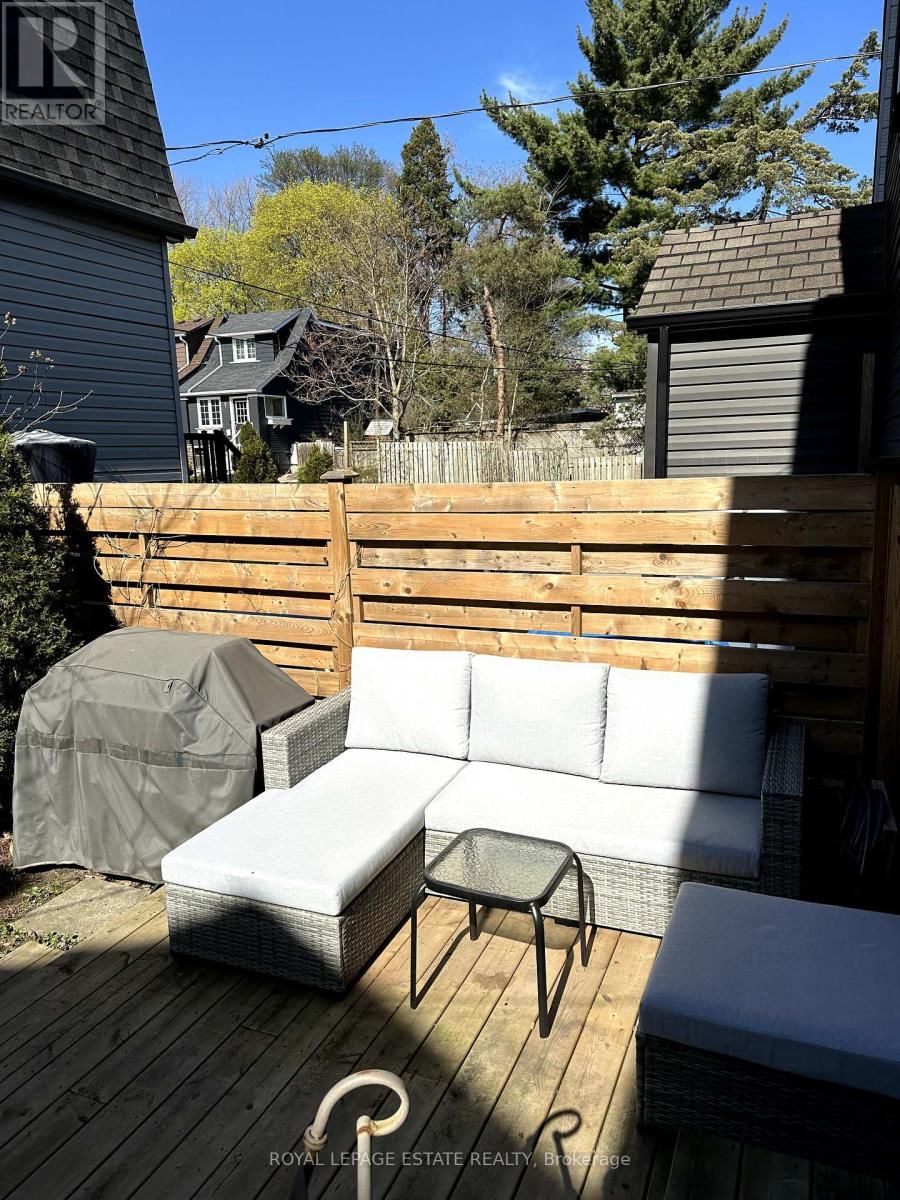 14 CASSELS AVENUE Image 19
