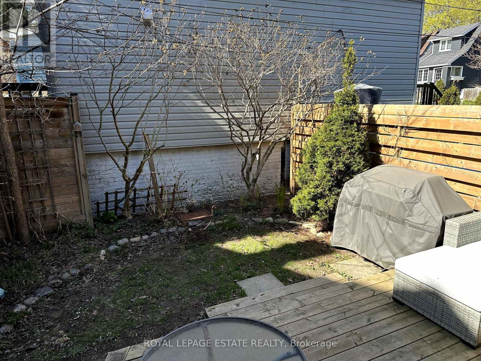 14 CASSELS AVENUE Image 20