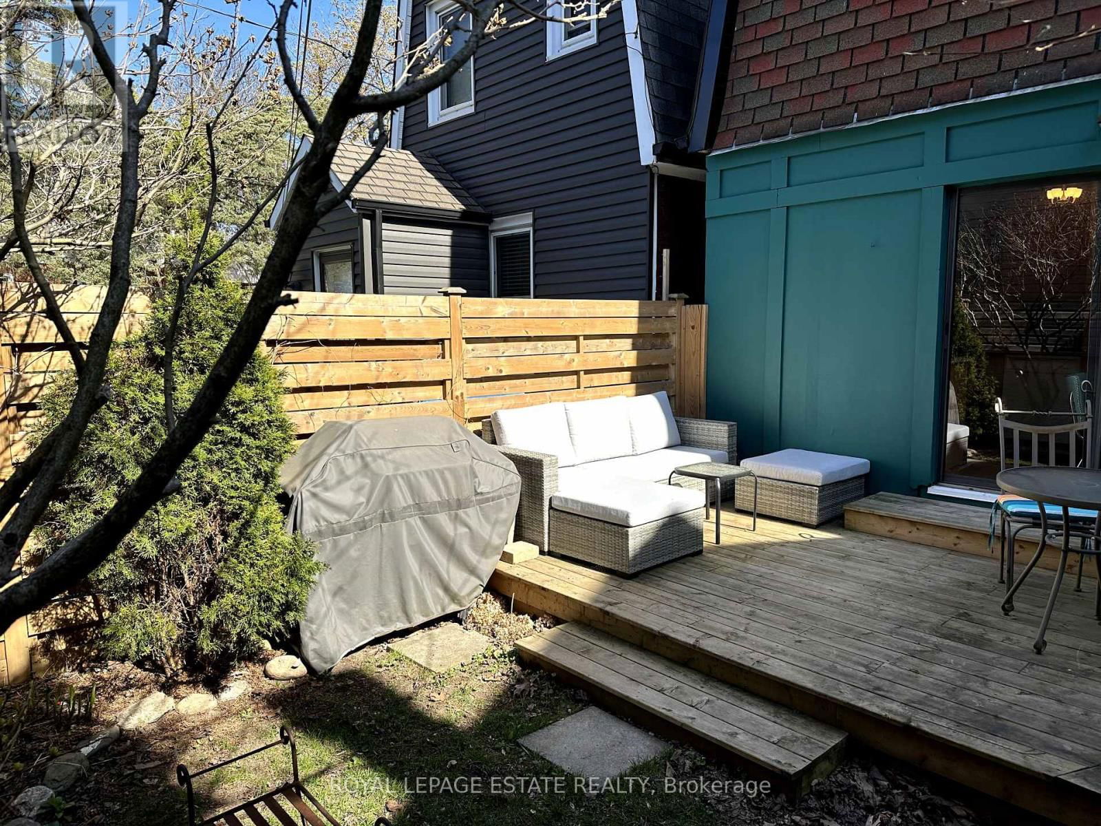 14 CASSELS AVENUE Image 22