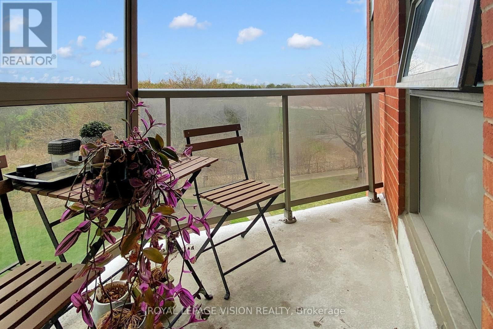 401 - 20 DEAN PARK Image 32