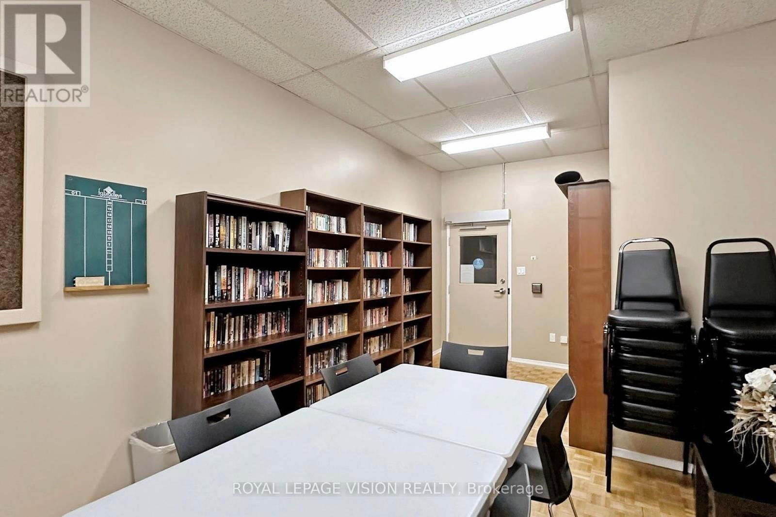 401 - 20 DEAN PARK Image 35