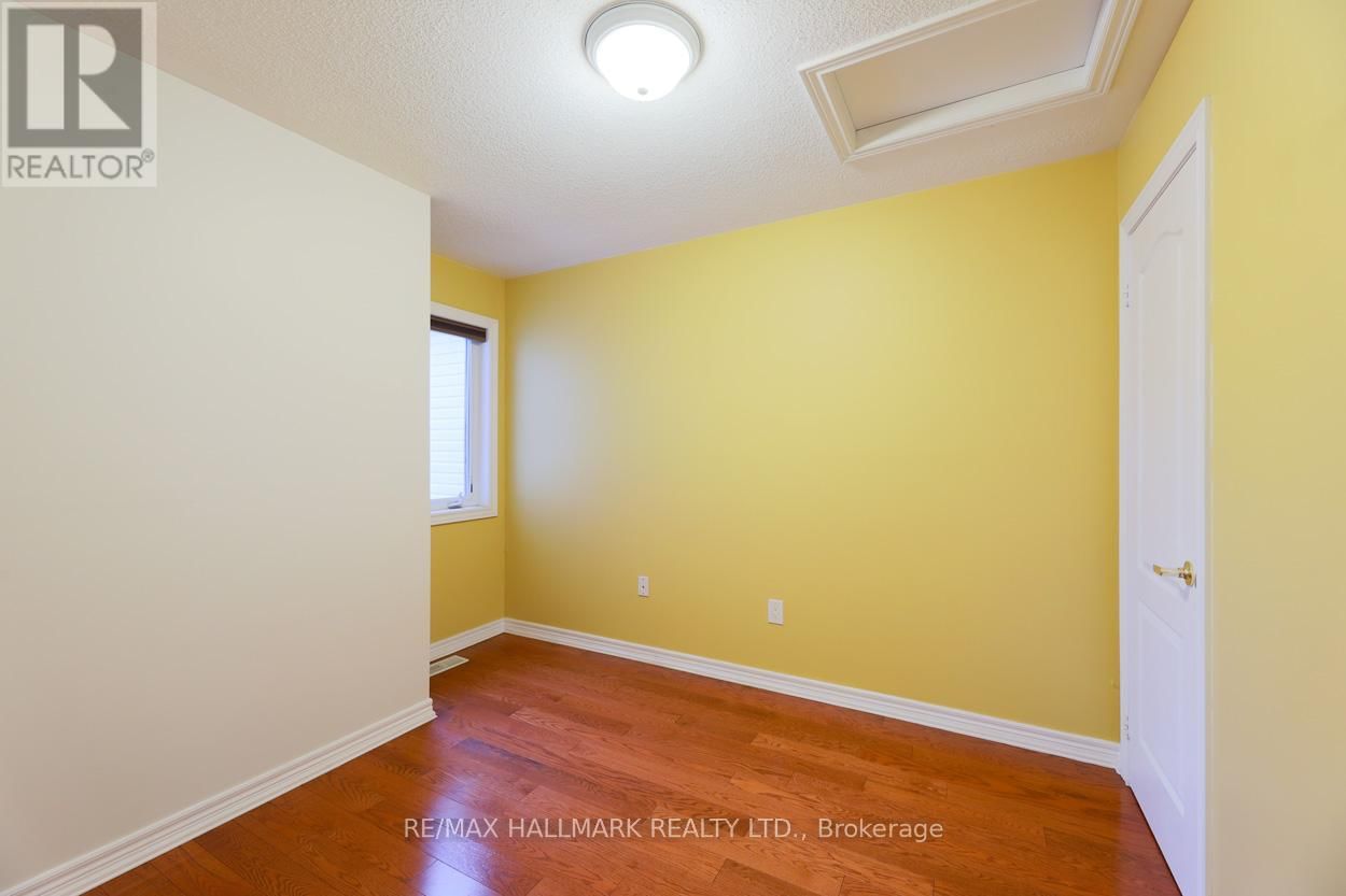 22 BELANGER CRESCENT Image 13