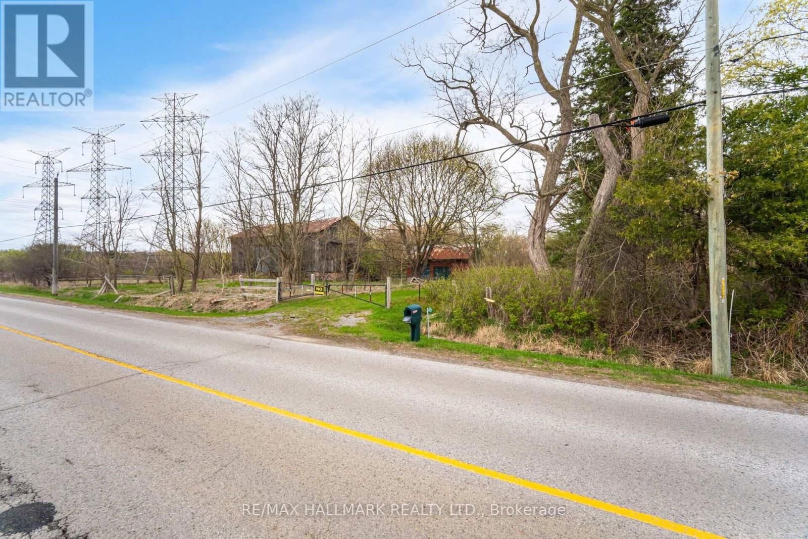 2405 AUDLEY ROAD NORTH Image 10