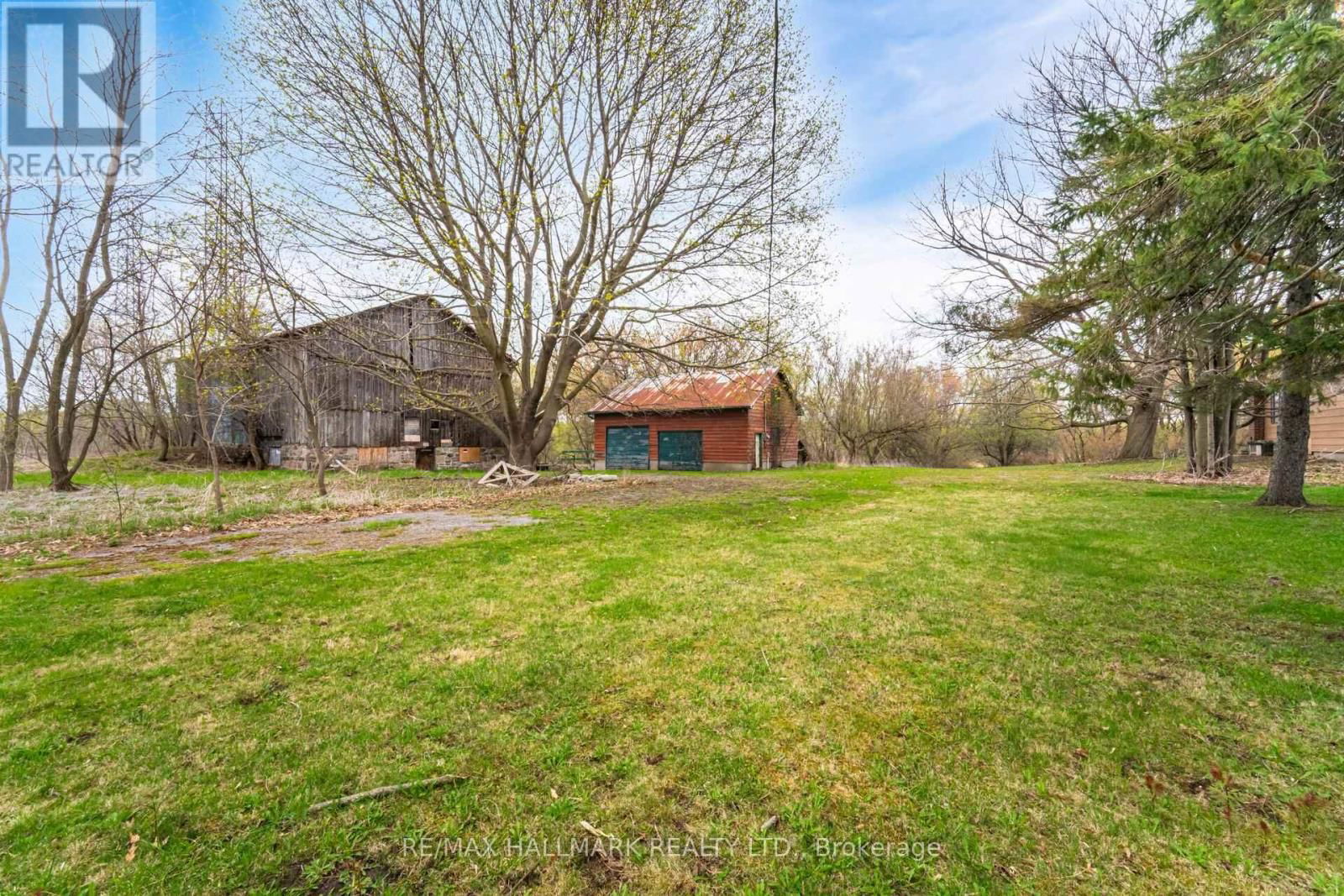 2405 AUDLEY ROAD NORTH Image 15