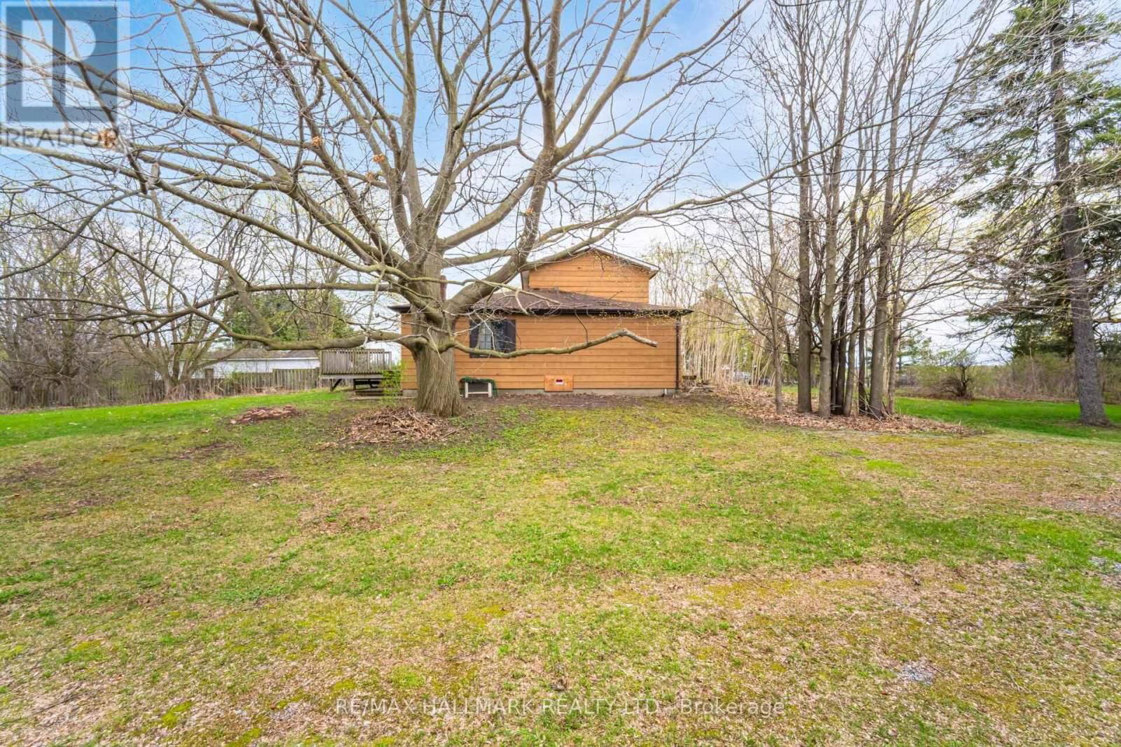 2405 AUDLEY ROAD NORTH Image 23
