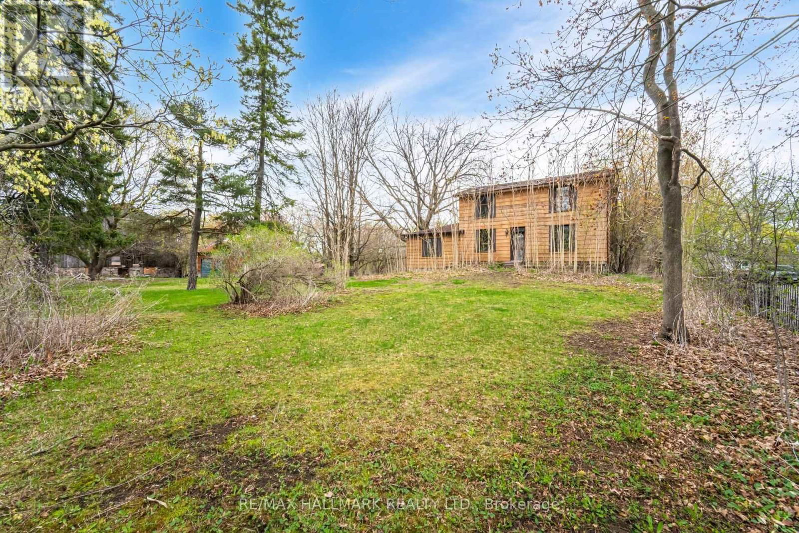 2405 AUDLEY ROAD NORTH Image 27
