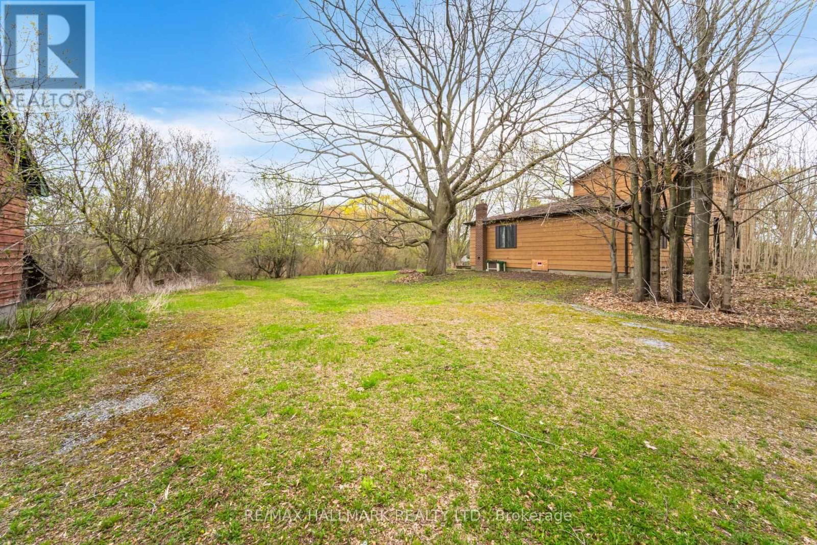 2405 AUDLEY ROAD NORTH Image 28