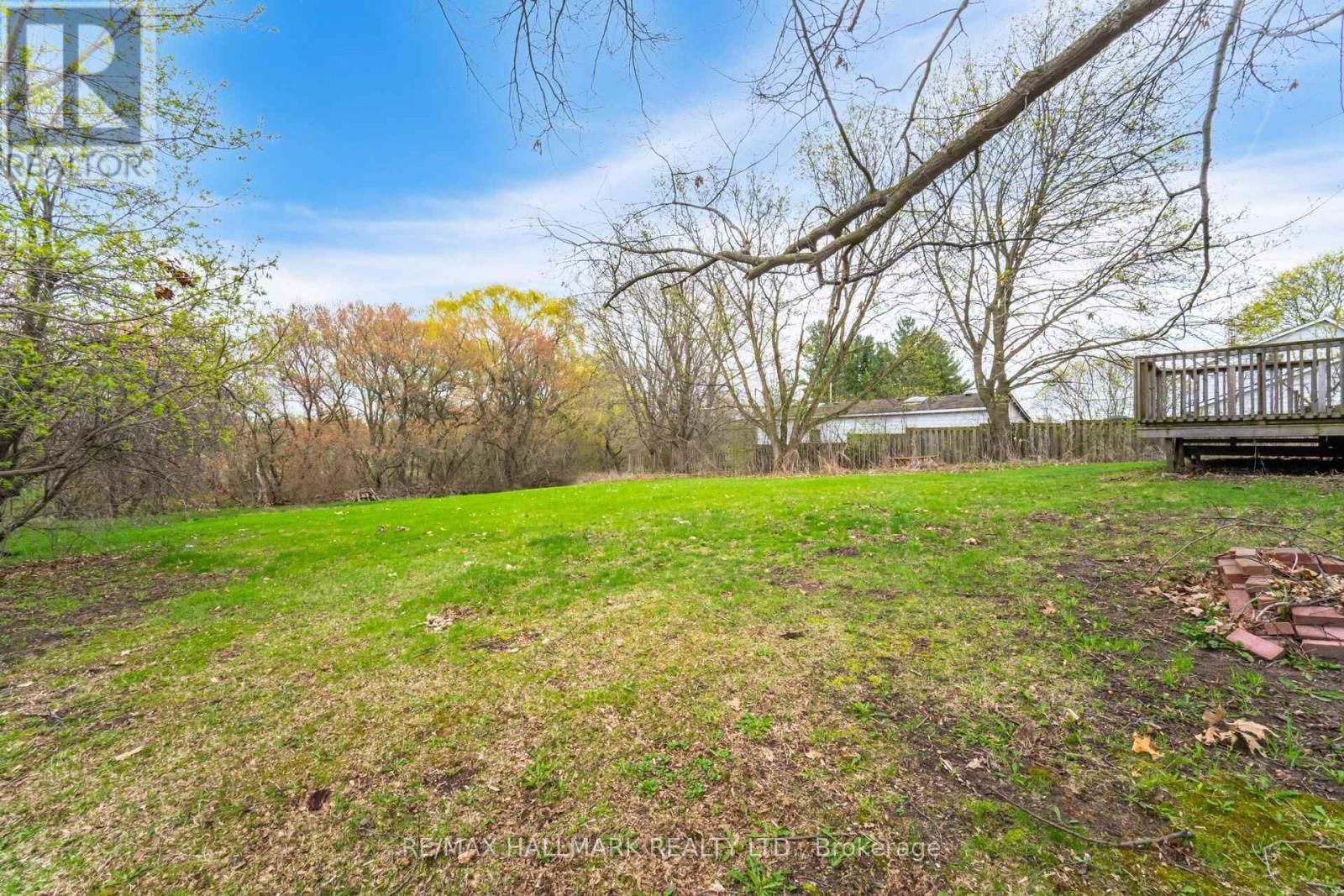 2405 AUDLEY ROAD NORTH Image 31