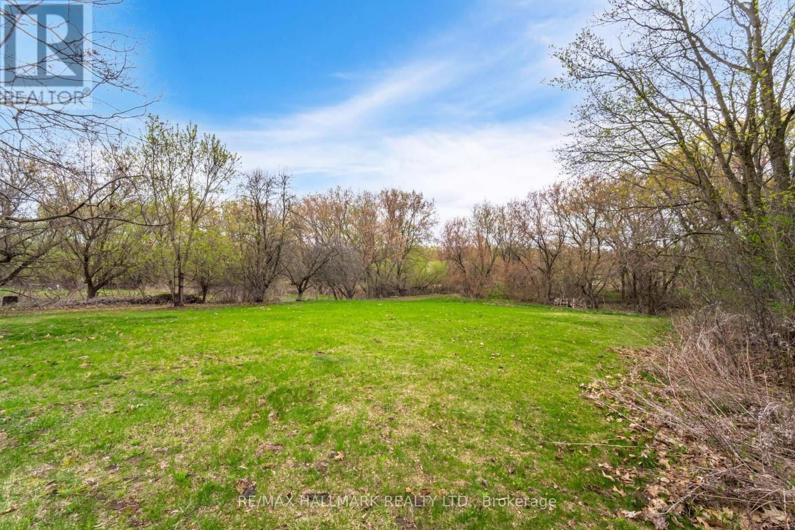 2405 AUDLEY ROAD NORTH Image 32