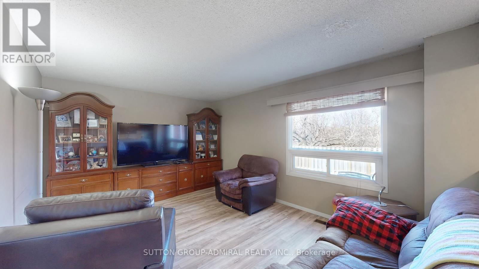 68 PATTERSON CRESCENT Image 11