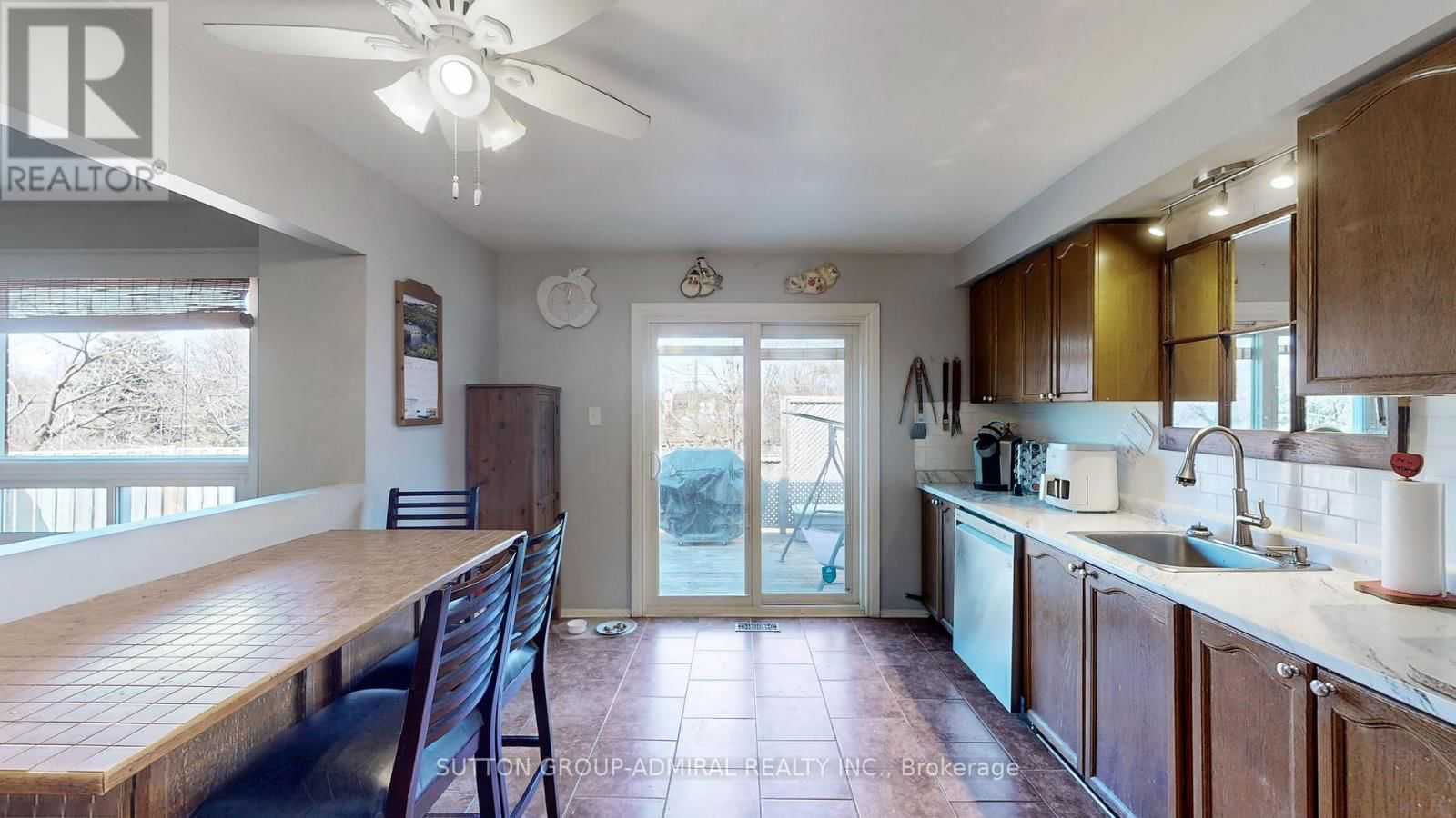 68 PATTERSON CRESCENT Image 14